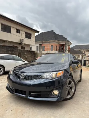 Toyota Camry SE V6 4dr Sedan (3.5L 6cyl 6A) 2012 Blue