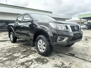 Nissan Navara 2019 Black