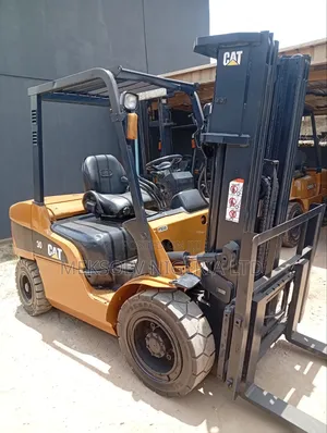 3tons Caterpillar Forklift