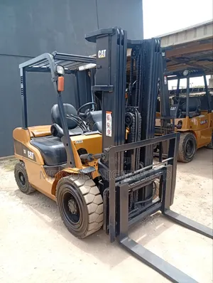 3tons Caterpillar Forklift