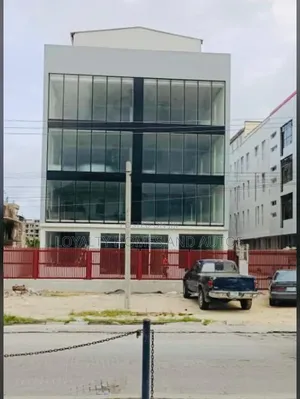 Commercial Building for Sale