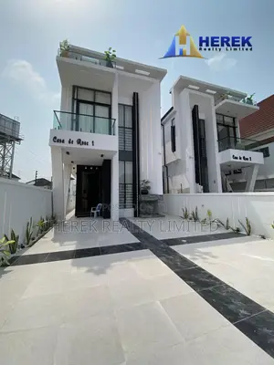 5bdrm Duplex in Ikota Villa for sale