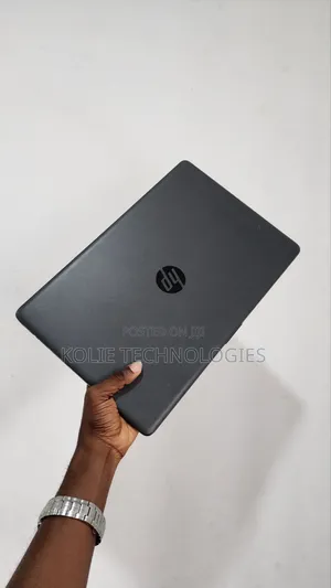 Laptop HP 250 G8 8GB AMD Ryzen 5 SSD 128GB