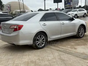 Toyota Camry LE 4dr Sedan (2.5L 4cyl 6A) 2012 Silver