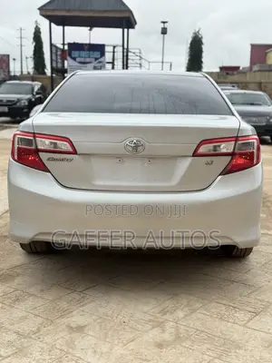 Toyota Camry LE 4dr Sedan (2.5L 4cyl 6A) 2012 Silver