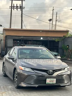 Toyota Camry 2018 Gray