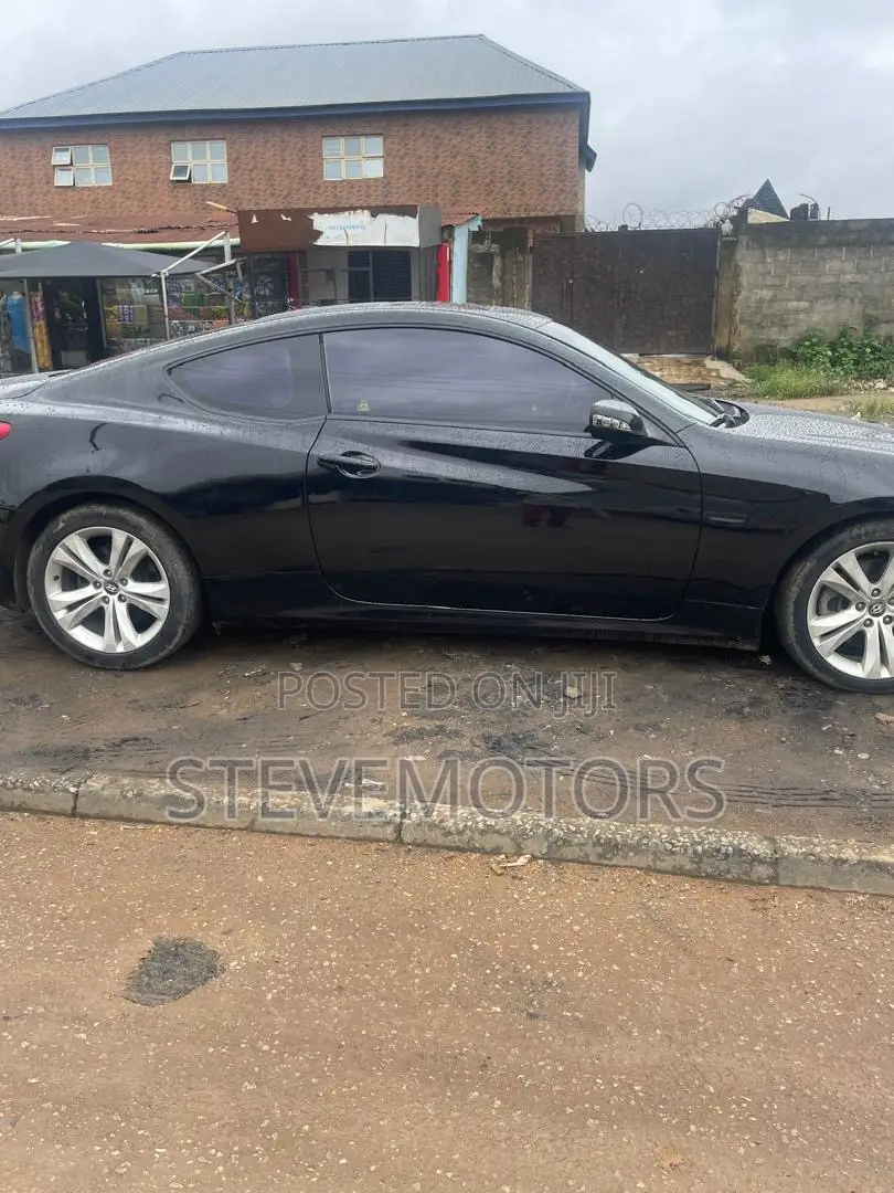 Hyundai Genesis 2010 Black