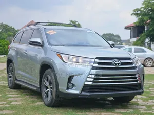 Toyota Highlander 2017 Silver