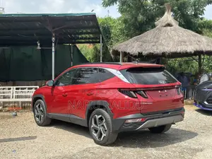 Hyundai Tucson 2023 Red