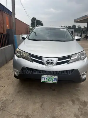 Toyota RAV4 LE 4dr SUV (2.5L 4cyl 6A) 2014 Silver