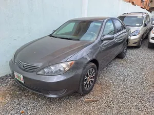 Toyota Camry 2005 Gray