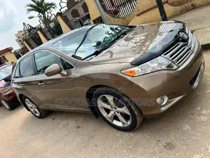 Toyota Venza 2010 Brown