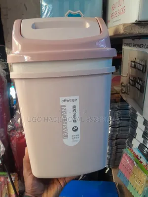 High-Quality Minimalist Swing-Lid Plastic Waste Bin (10l/12l)