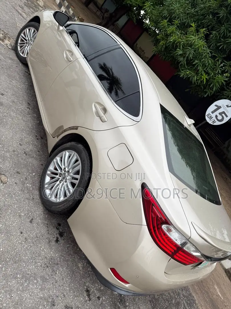 Lexus ES 2014 Gold