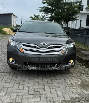 Toyota Venza LE 2013 Gray