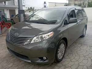 Toyota Sienna 2012 Gray