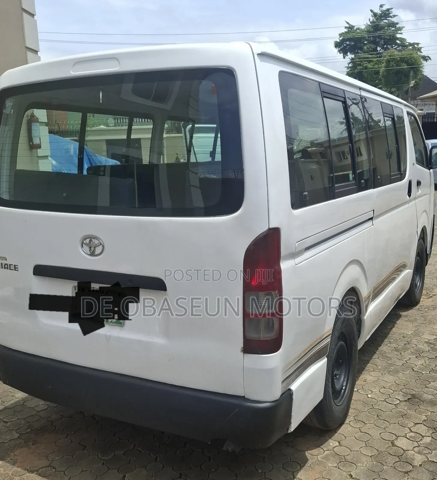 Toyota HiAce 2010 White