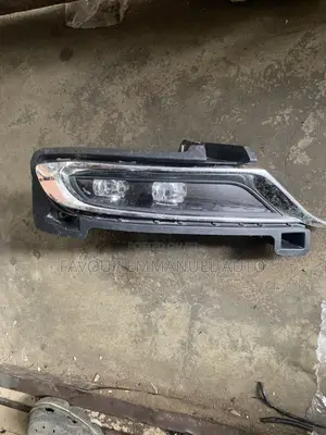 Fog Light Chrysler 300c 2012