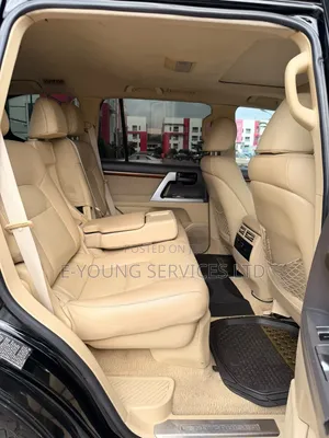 Toyota Land Cruiser 2016 Black