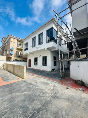 5bdrm Duplex in Idado for sale