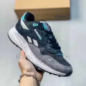 Reebok Classic Sneakers