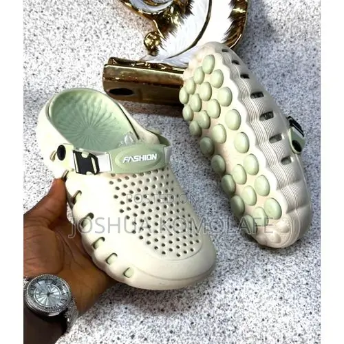Crocs Very Unique Unisex
