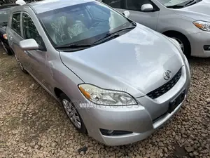 Toyota Matrix Hatchback FWD (1.8L 4cyl 5M) 2009 Silver