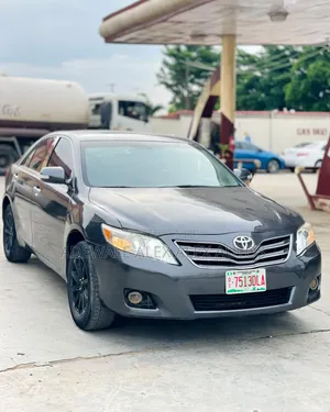 Toyota Camry XLE V6 4dr Sedan (3.5L 6cyl 6AM) 2008 Gray