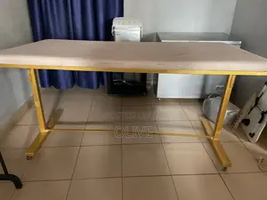 Cutting Table