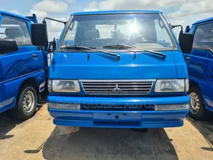 Mitsubishi Pick Up Truck