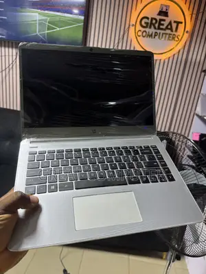 New Laptop HP 14-dq1025cl 8GB Intel Core i5 SSD 128GB