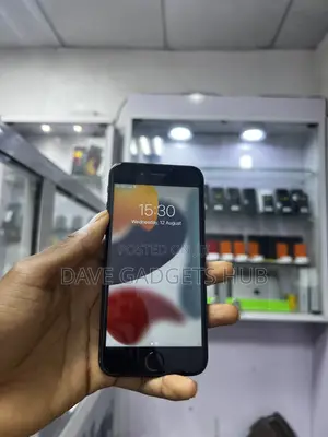 Apple iPhone 7 32 GB Black