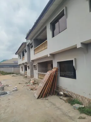 3bdrm Block of Flats in Agbe Road Abulegba for rent