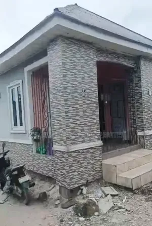 2bdrm Bungalow in Oviri-Ogor Ughelli, Warri for sale