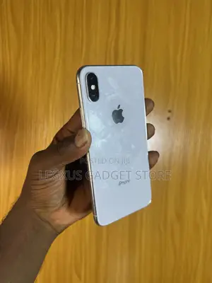 Apple iPhone X 64 GB White