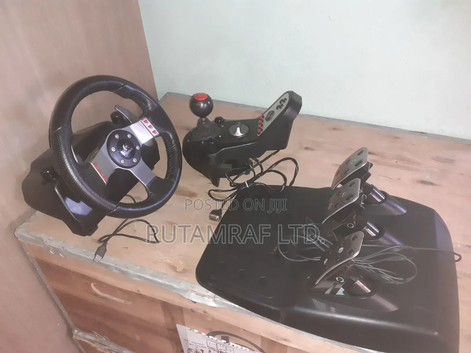 Logitech G27 Force Feedback Racing Wheel, With Sequential Shifter. Ps3