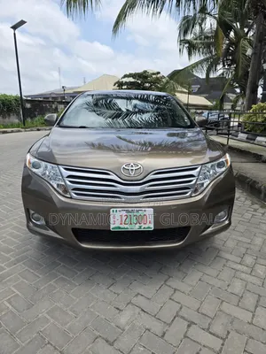 Toyota Venza AWD 2011 Brown