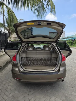 Toyota Venza AWD 2011 Brown