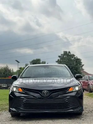 Toyota Camry LE FWD 2020 Black