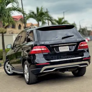 Mercedes-Benz M Class ML350 4dr SUV (3.5L 6cyl 7A) 2015 Black
