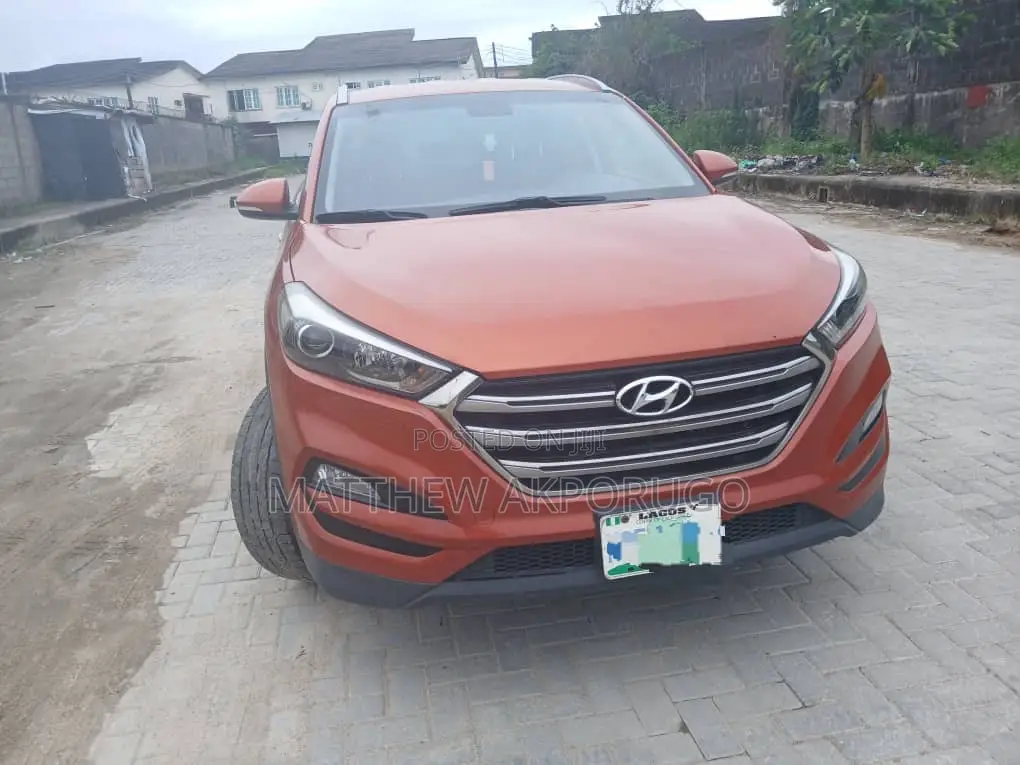 Hyundai Tucson 2017 Orange