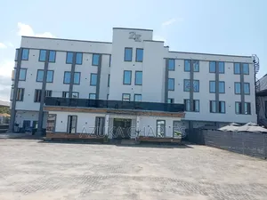 Furnished 1bdrm Apartment in Chosen Estate, Lekki Phase 2 for sale