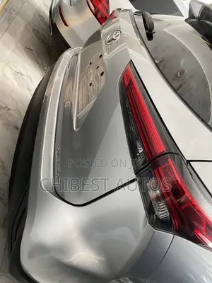 Toyota Highlander XLE 2021 Silver