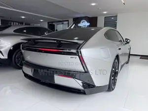 New XPeng P7 424hp All Wheel 2025 Silver