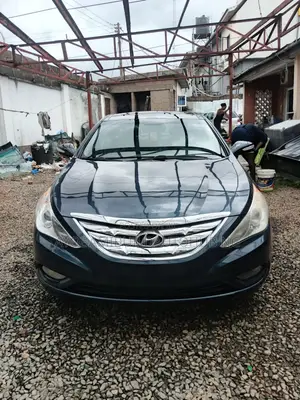 Hyundai Sonata Limited 2.0T Sedan (2.0L 4cyl 6A) 2011 Black