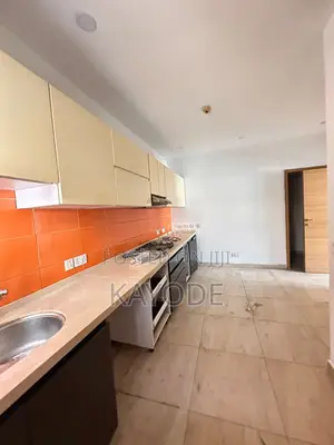 4bdrm Maisonette in Lekki Phase 1 for rent