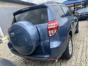 Toyota RAV4 2013 Blue