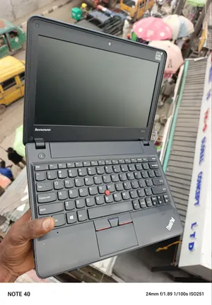 Laptop Lenovo ThinkPad X131e 4GB Intel Core i3 HDD 500GB