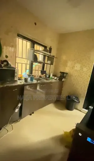 2bdrm Apartment in Lekki Phase 1 for rent