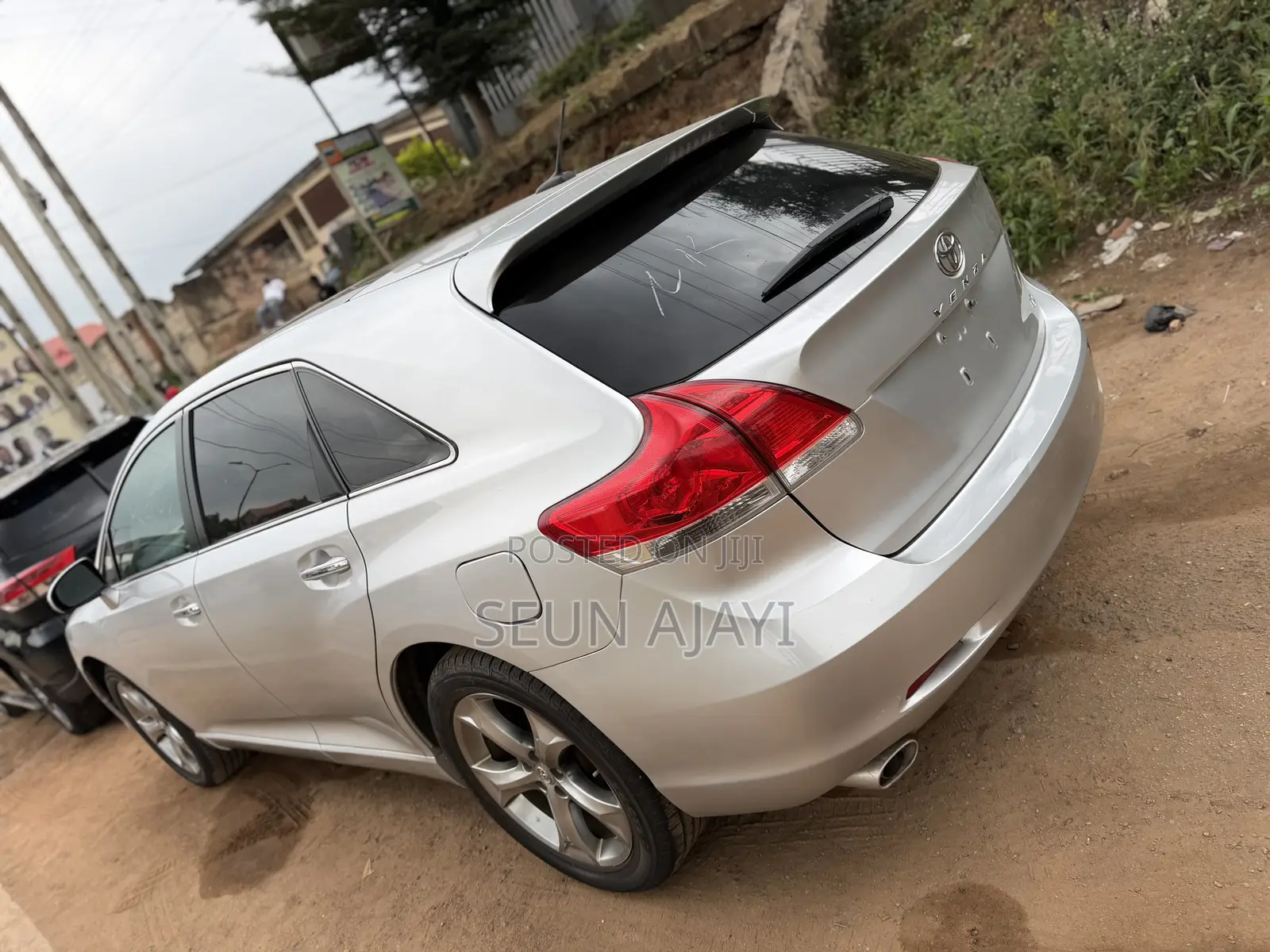 Toyota Venza LE 2010 Silver